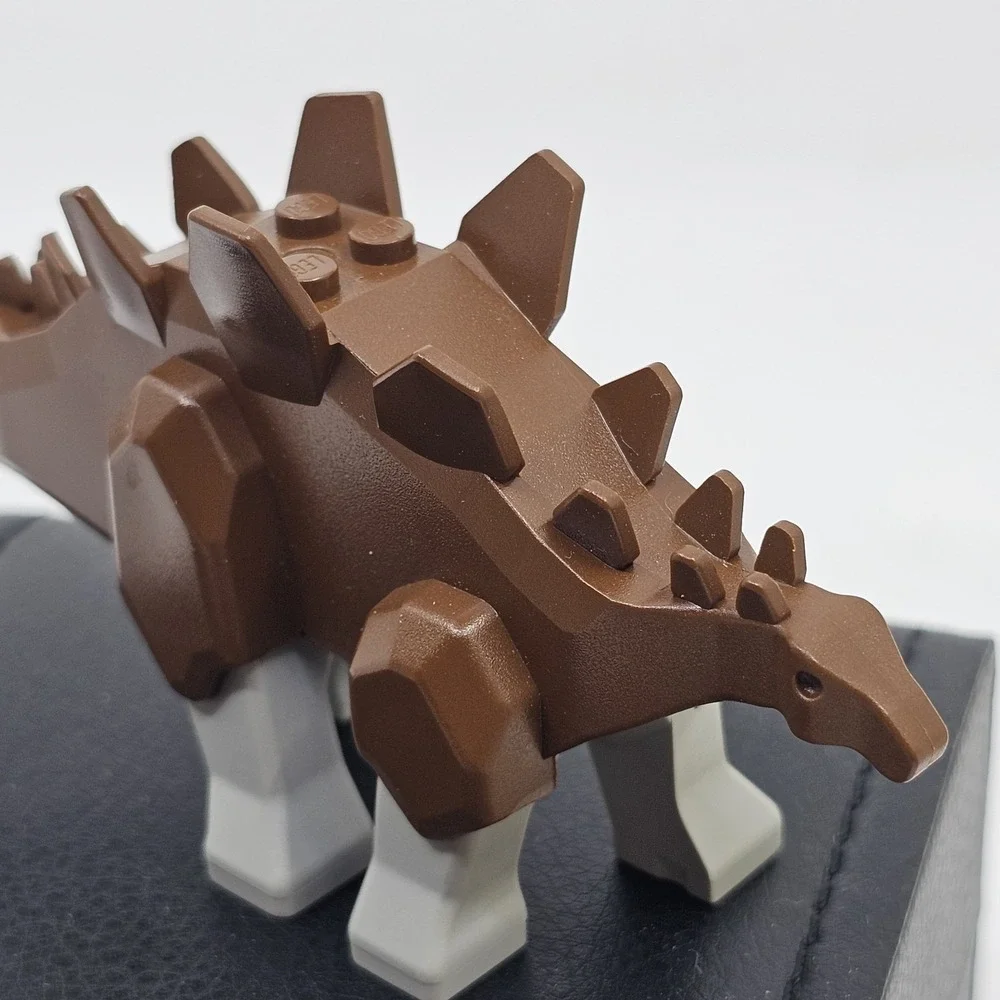Lego Stegosaurus 5955 with Light Gray Legs Adventurers Dino Island Dinosaur